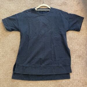 Lululemon Navy cotton tee